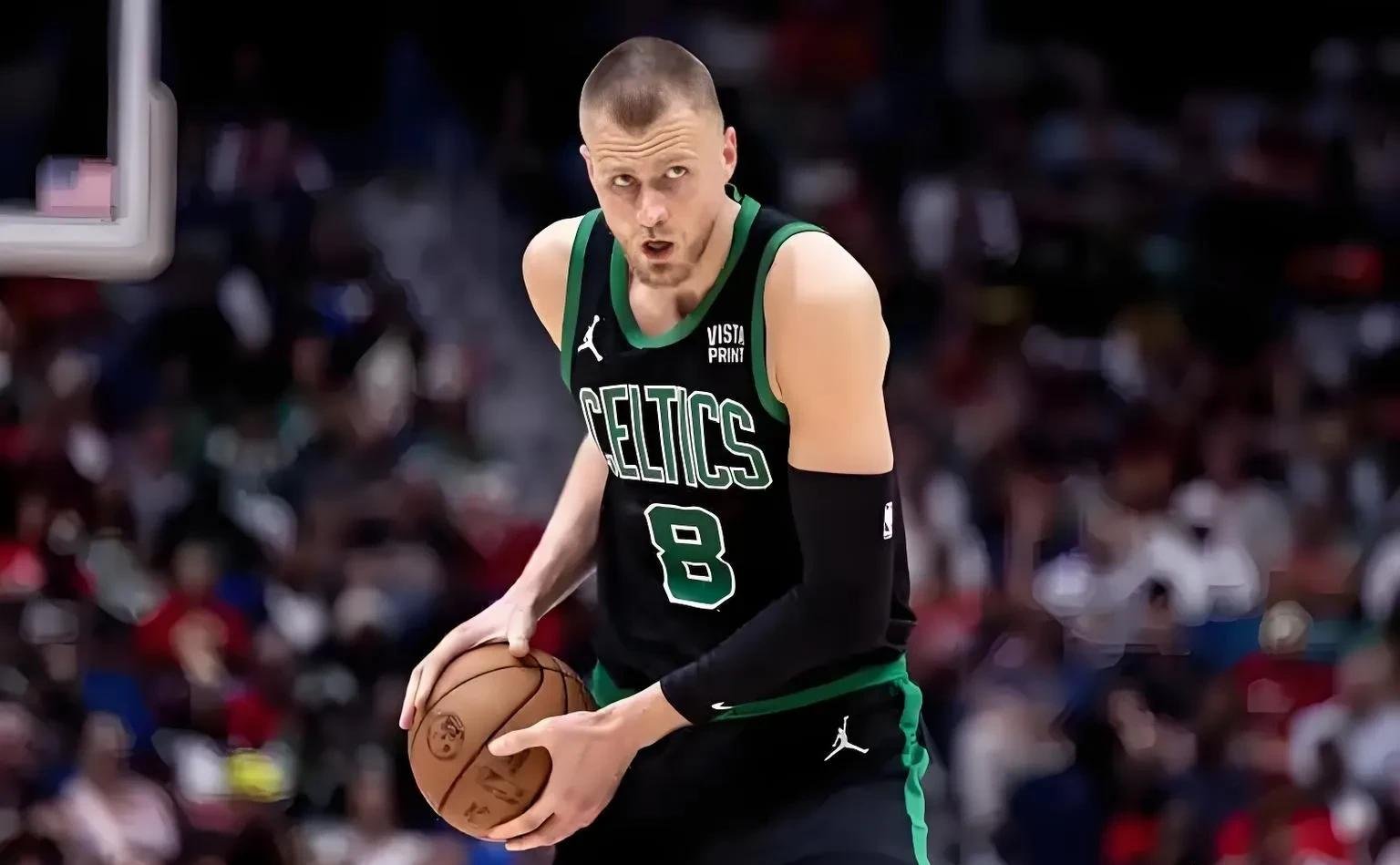 包含步行者鏖战波兰男篮，塔图姆完成帽子戏法的词条