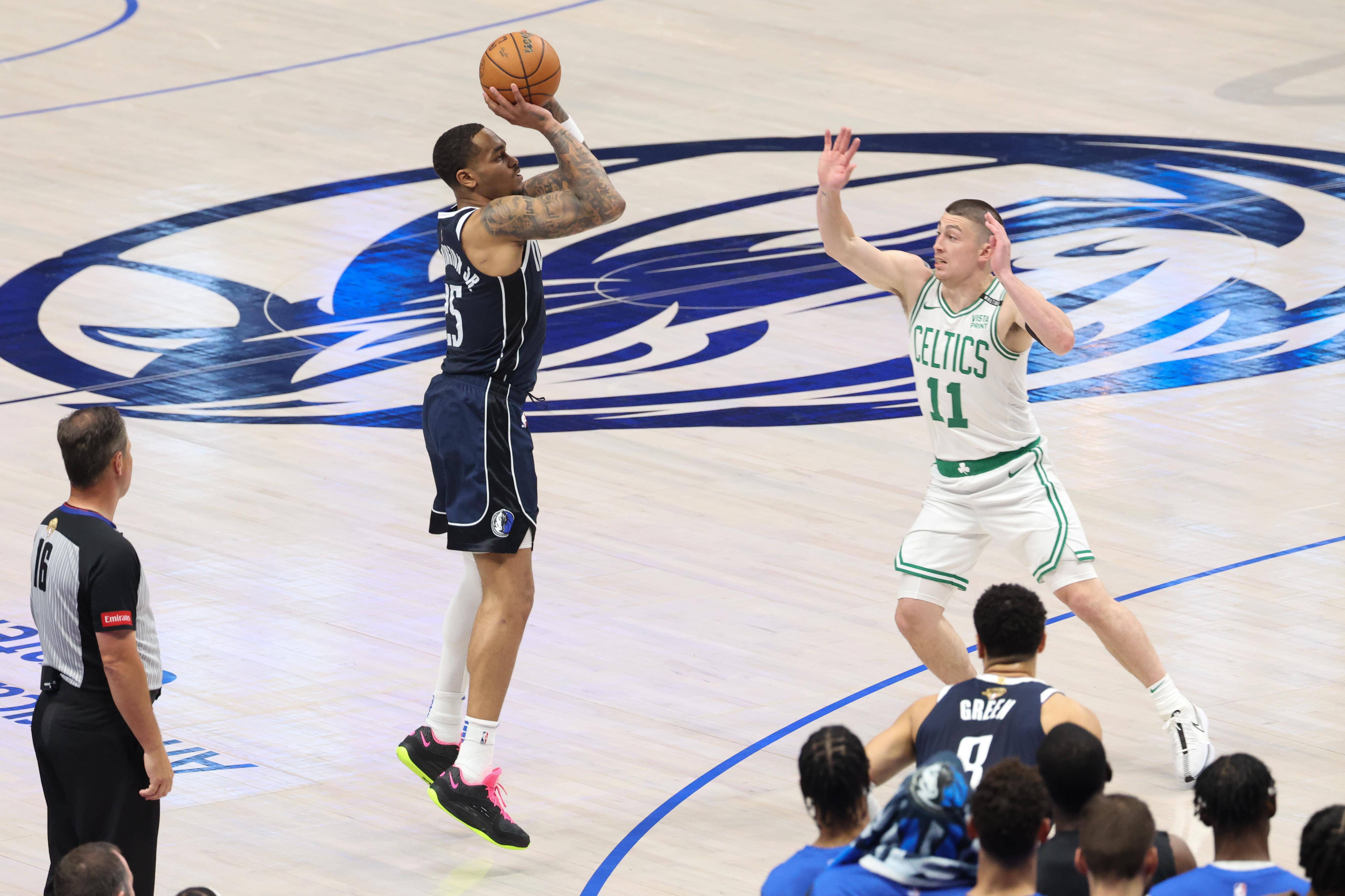 凯尔特人B队强势灰熊，东契奇完成帽子戏法