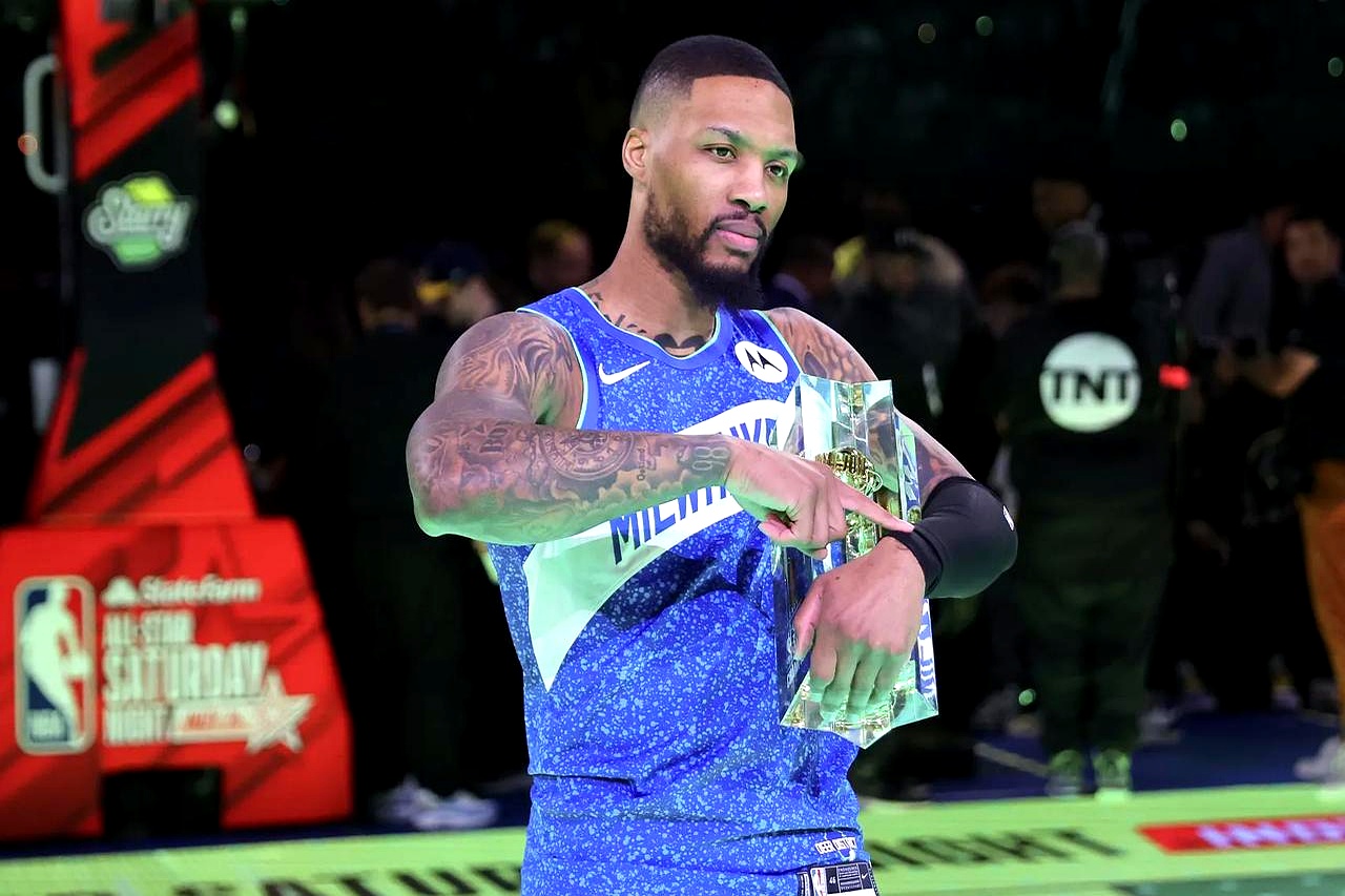 灰熊逆转菲律宾男篮，利拉德绝境逆转的简单介绍