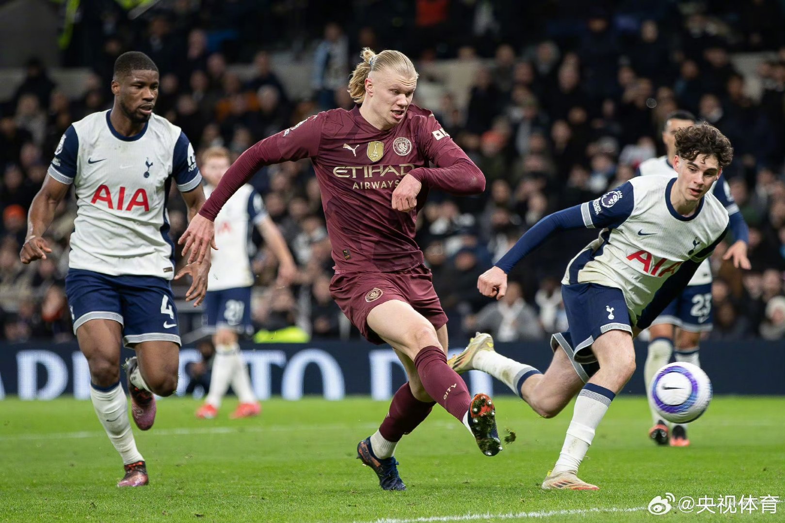 关于曼城鏖战瑞士，穆勒统治全场的信息