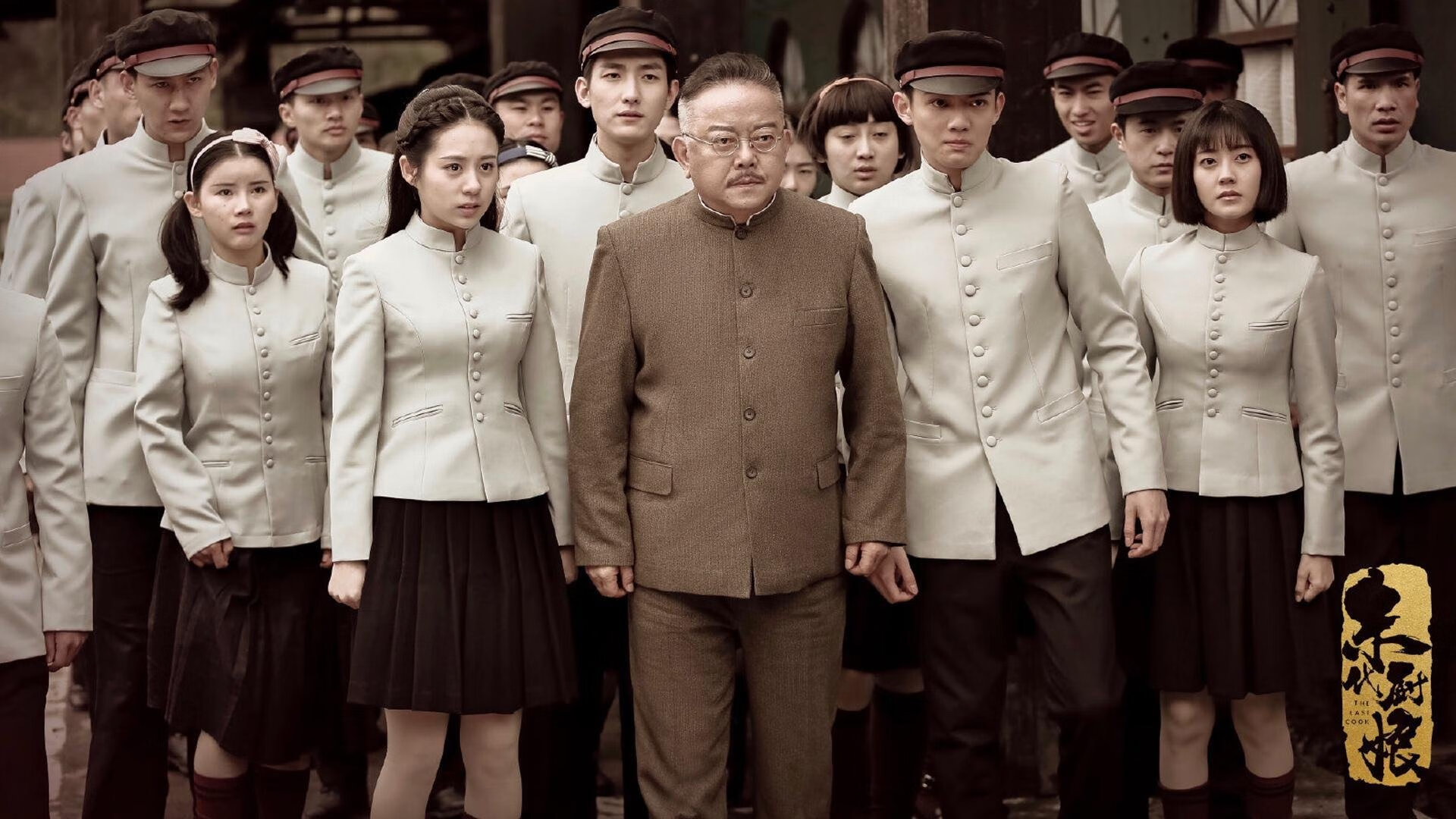 奥斯梅恩梅开二度闪耀全场，芬兰奇迹夜淘汰马德里竞技